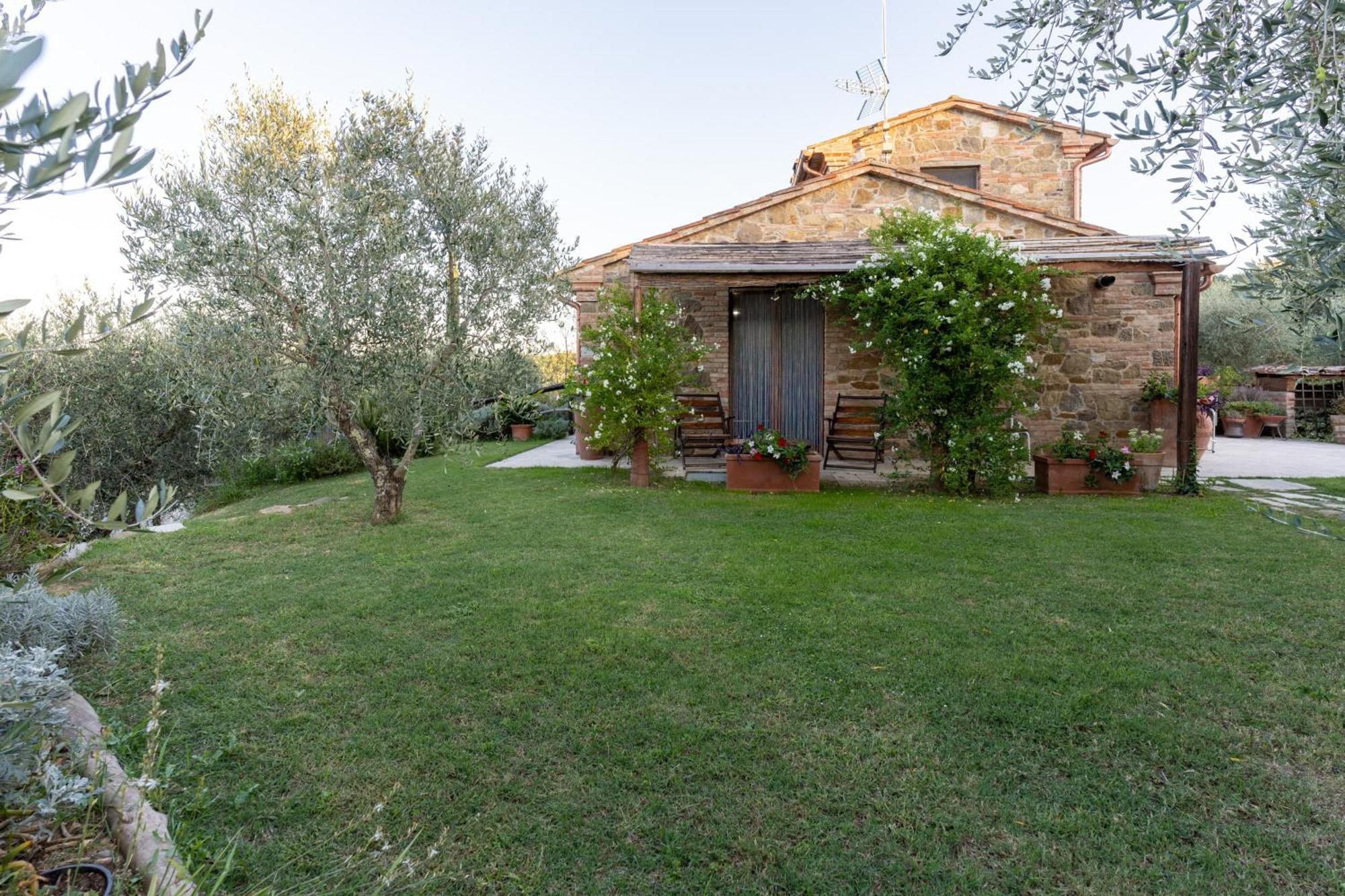 Il Poggio Dell'Eremita Apartment Rigomagno Luaran gambar